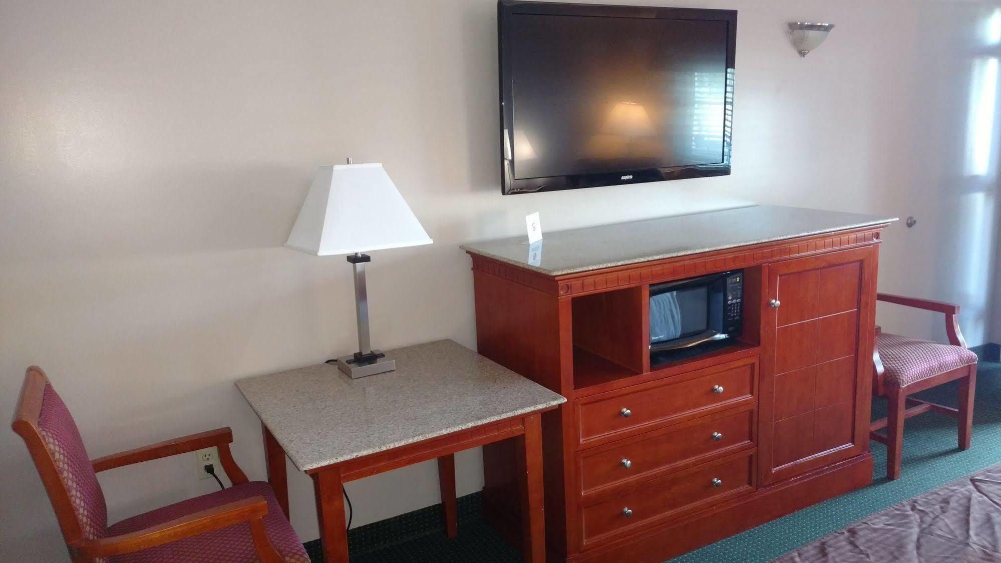 Hurricane Inn Waynesboro ภายนอก รูปภาพ