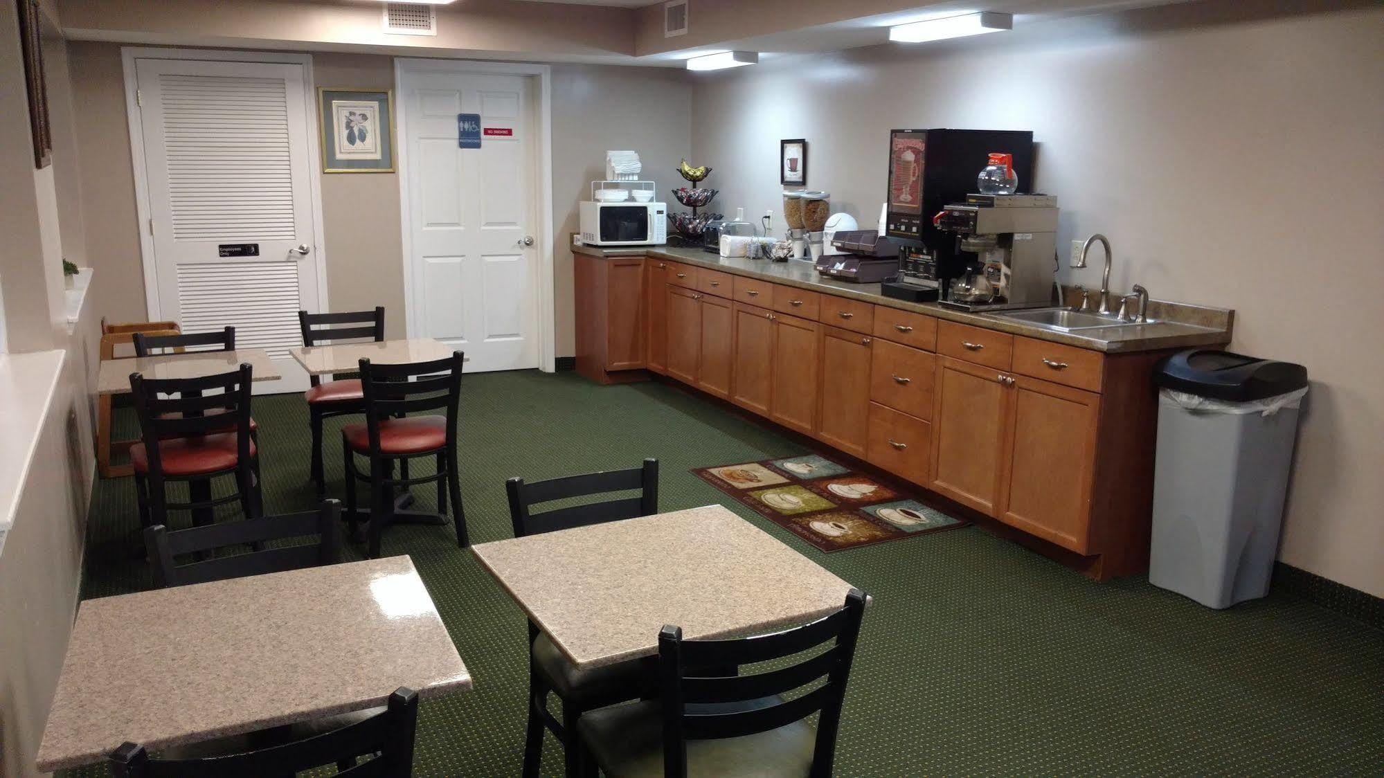 Hurricane Inn Waynesboro ภายนอก รูปภาพ